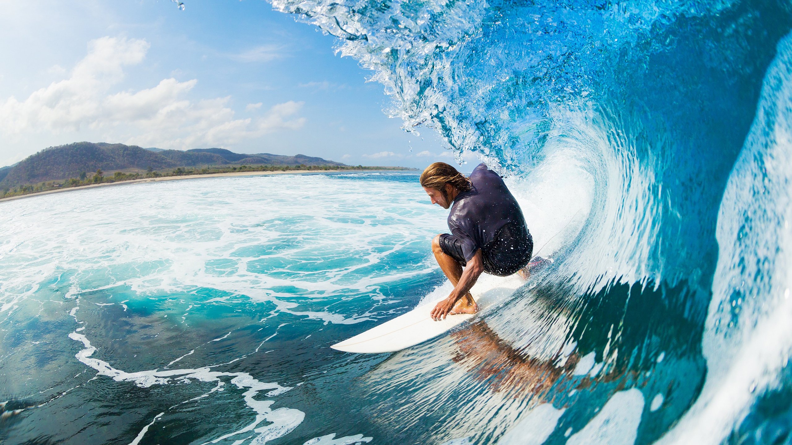 米切尔单节十五分带领骑士反超比分，米切尔22分全队半场18记三分 爵士灭魔术迎九连胜