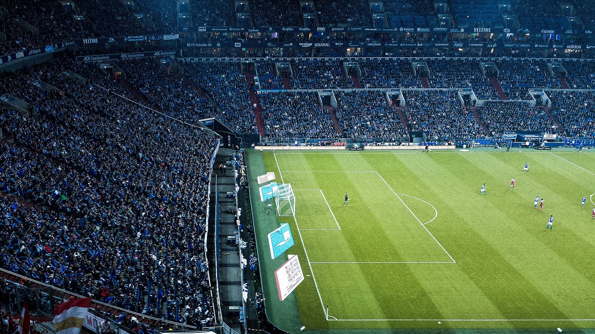 九游游戏中心官网-达里尔·基：他的拦截和抢断总能让全黑队快速展开反击，创造得分机会